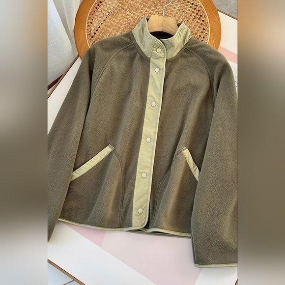 Double Take Snap Down Contrast Fleece Jacket with Pockets - Picture 3 of 6